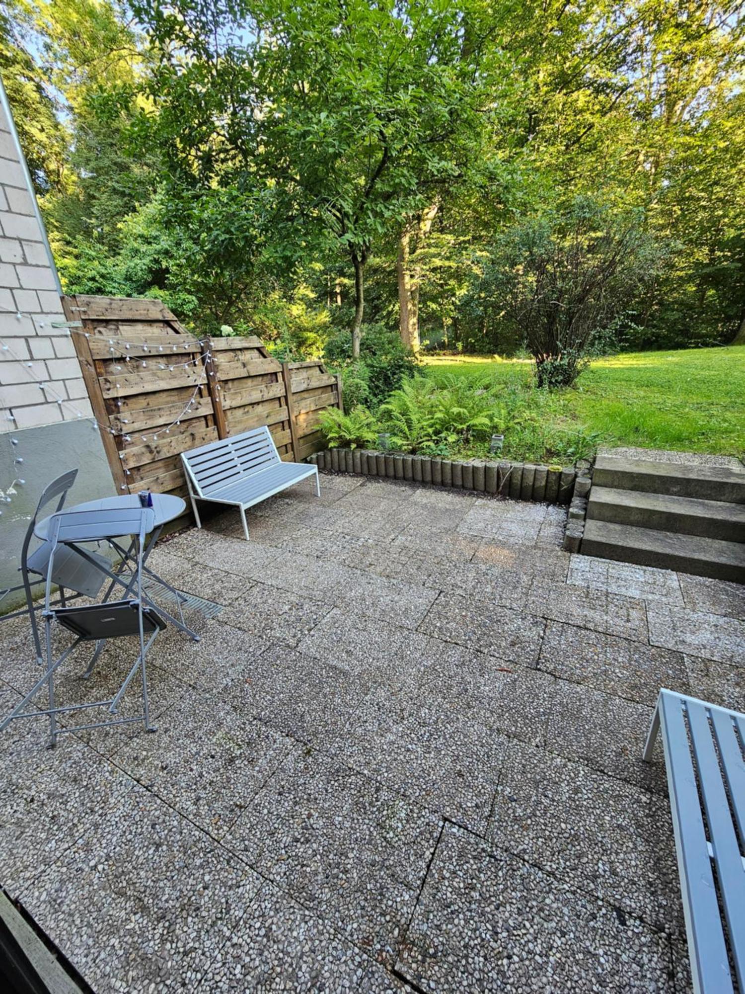 Appartement Maisonette In Koelner Villenviertel